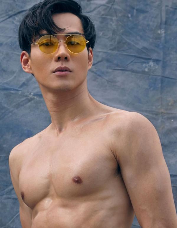 AWESOME-MEN-5--Prinzzer